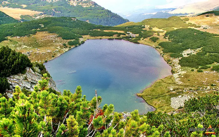 Lacul Gâlcescu, nebănuita comoară de lângă Transalpina. Șase ore spre un tărâm de vis | Reportaj