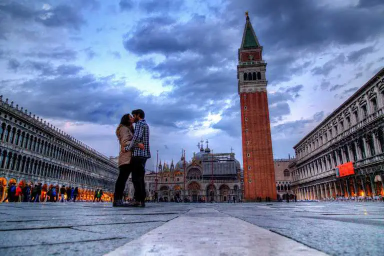 Un oraș al îndrăgostiților vrea să reducă drastic turismul