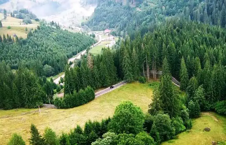 Patru drumuri superbe din România pe care trebuie să mergi în vara aceasta