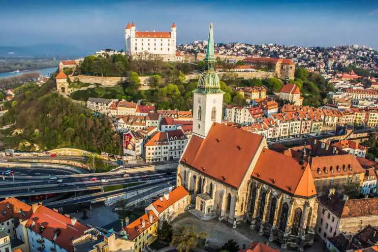 Atractii turistice in Bratislava. Ce trebuie neaparat sa vezi in capitala Slovaciei