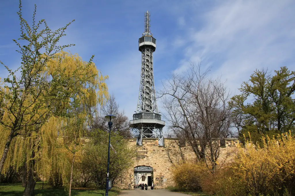 Turnul Petřín din Praga. Sursa foto: trecator.ro