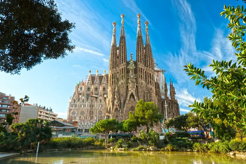 Sagrada Familia, Barcelona. Sursa foto: hotelinvest.org