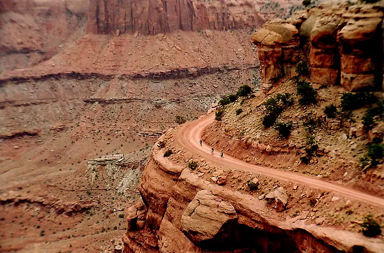 Cele mai periculoase drumuri din lume. 10 sosele la inaltimi ametitoare