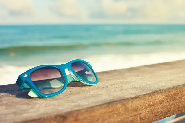 Cum ne alegem corect ochelarii de soare? 5 sfaturi de care sa tii cont