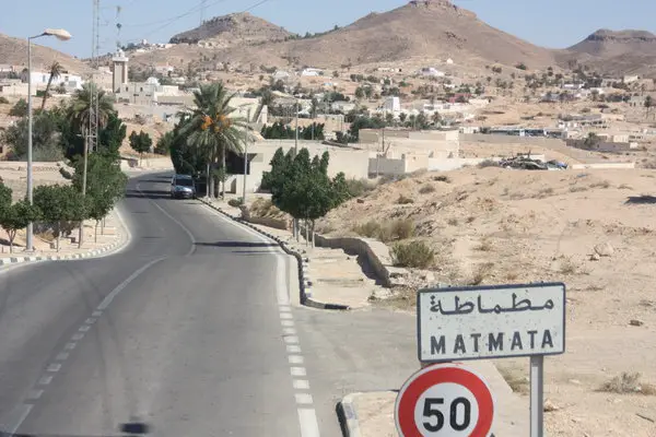 Matmata. Cum traiesc oamenii in orasul-pestera din Tunisia