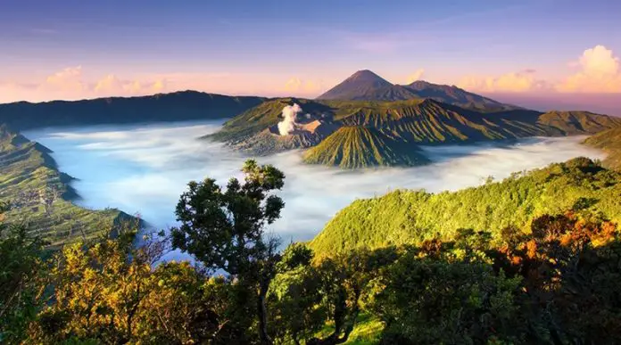 Insula Java. Ce poti descoperi pe taramul ireal de frumos al Indoneziei