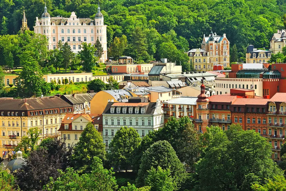 Karlovy Vary. Statiunea balneara de poveste a Boemiei