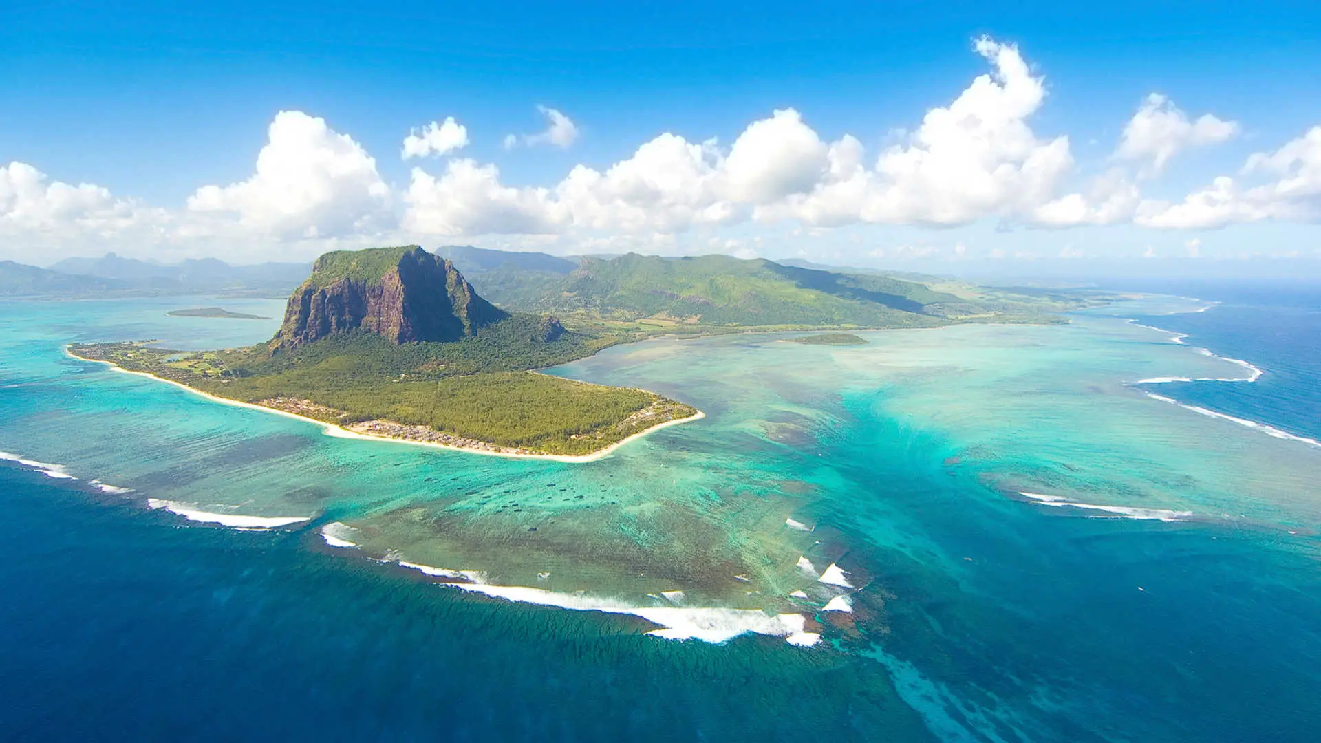 Mauritius. Raiul a fost inventat dupa aceasta insula din Oceanul Indian