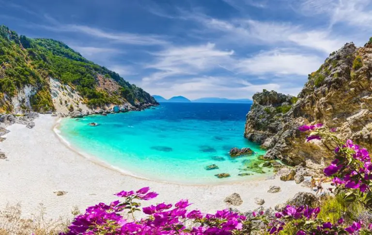 7 locuri de vizitat in Lefkada. Ce nu trebuie sa ratezi in ,,Caraibe” de Grecia