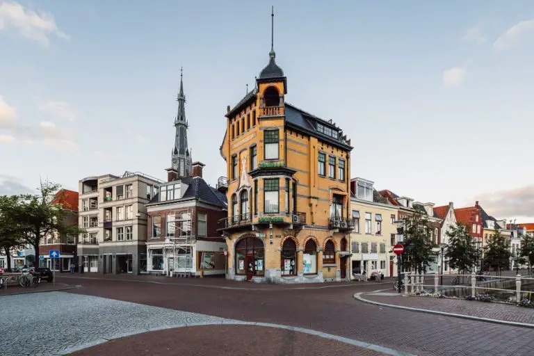 Leeuwarden. Orasul olandez cu 225 de denumiri. Ce poti face in capitala culturala a anului 2018?