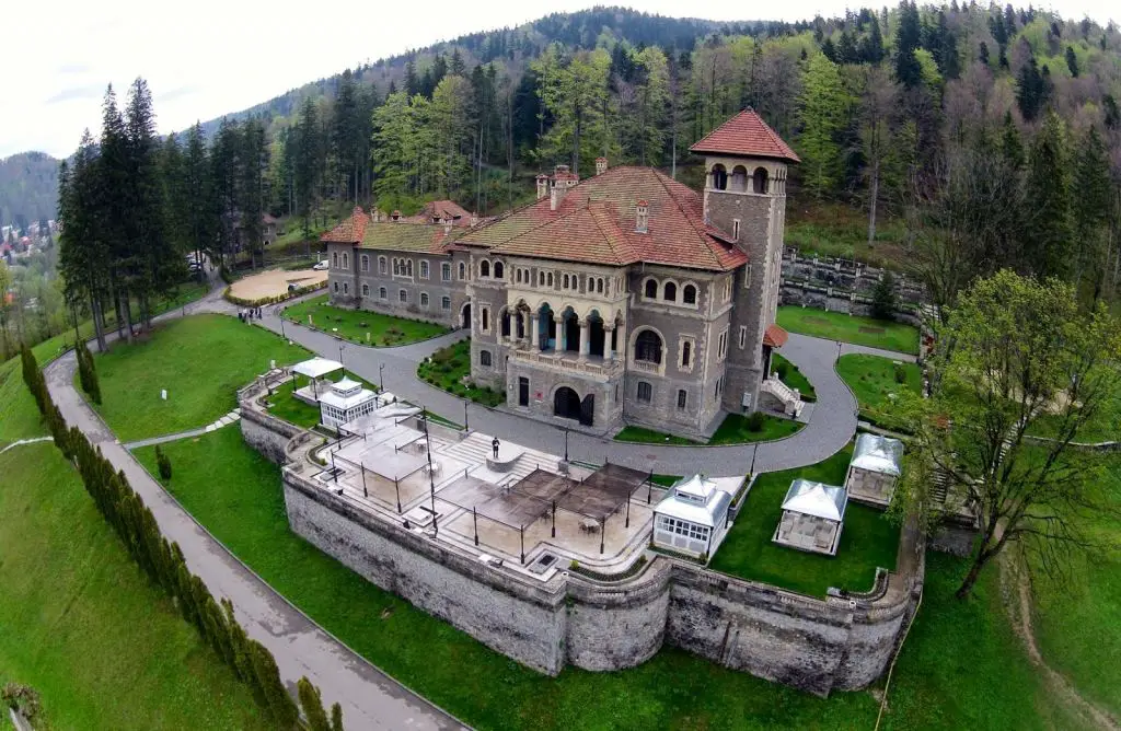 8 castele spectaculoase in Romania. Constructii ce rivalizeaza cu cele din Europa