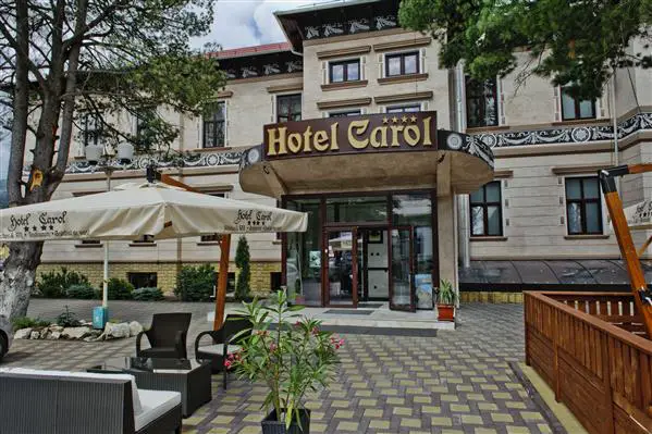 10 hoteluri si pensiuni din Romania care te primesc cu patrupedul