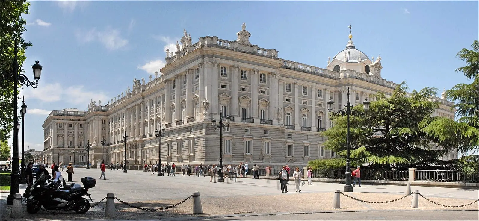 Vacanta in Madrid. 7 locuri de care te poti bucura gratuit in orasul construit pe ruinele unui fort maur