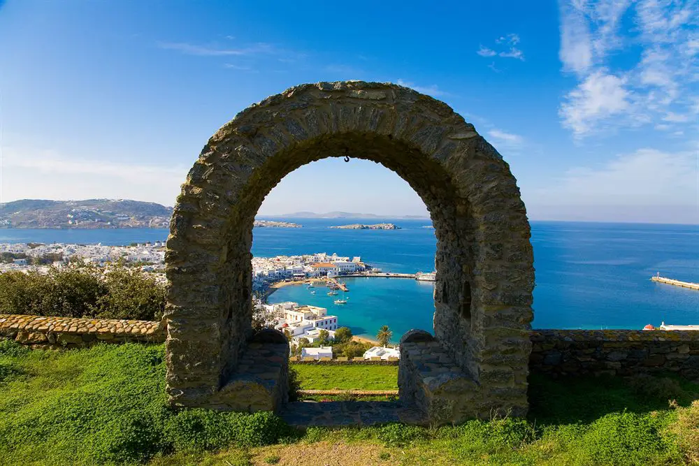 Chora. Frumoasa capitala a insulei Mykonos. Ce sa nu ratati in acest oras?