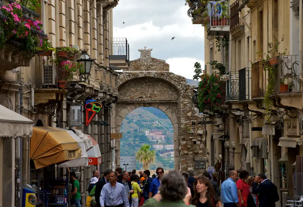 Taormina. O calatorie italiana. 7 lucruri pe care sa le faci in bella Sicilia