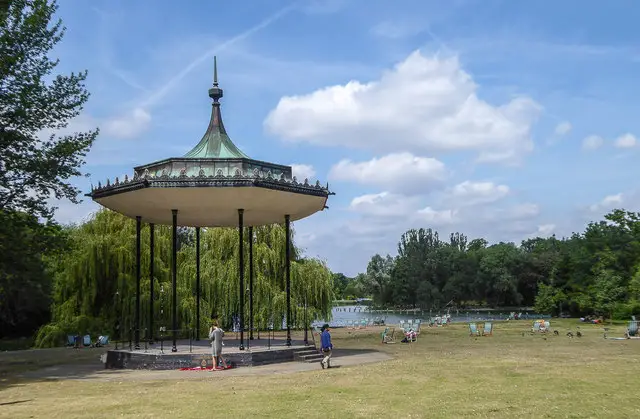 Parcurile regale ale Londrei. Cele mai frumoase zone cu verdeata pentru plimbari sub cerul tomnatic