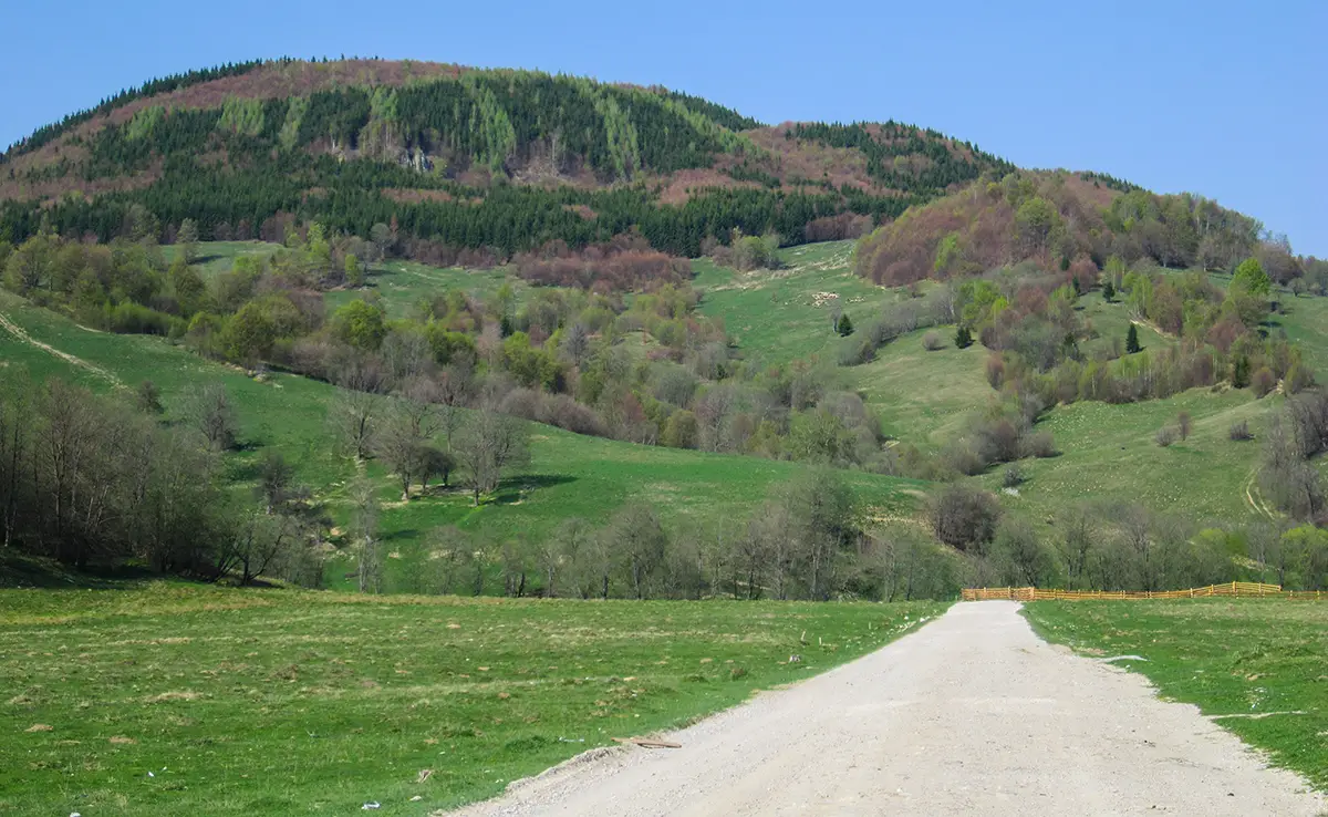 Romania nestiuta: Vama Buzaului. Locul de la poalele Muntilor Ciucas care uimeste turistii