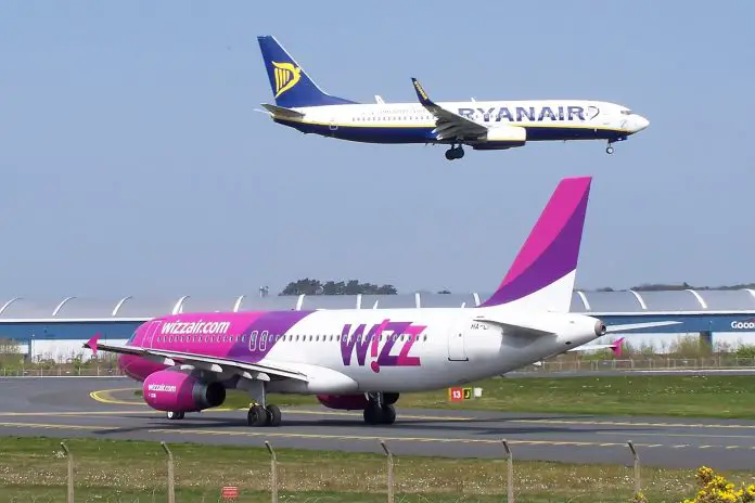 Wizz Air si Ryanair modifica politica bagajelor de mana. Iata ce presupun noile reguli