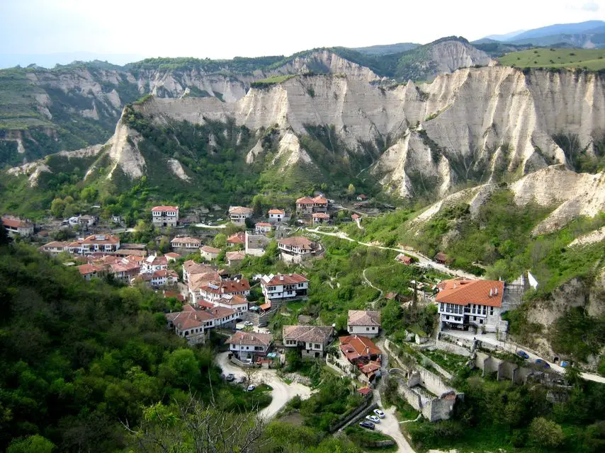 Melnik. Oficial, cel mai mic oras din Bulgaria. Iata ce frumusete urbana