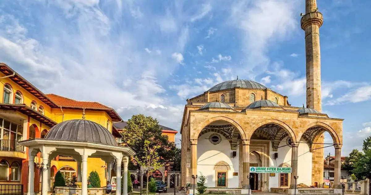Pristina - cel mai nou oras turistic european. Indrazniti sa explorati!