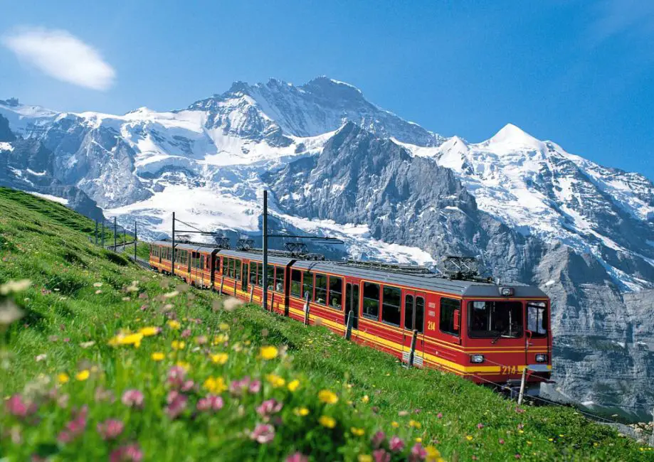 Jungfraujoch sau cum sa ajungi pe ‘’Acoperisul Europei’’