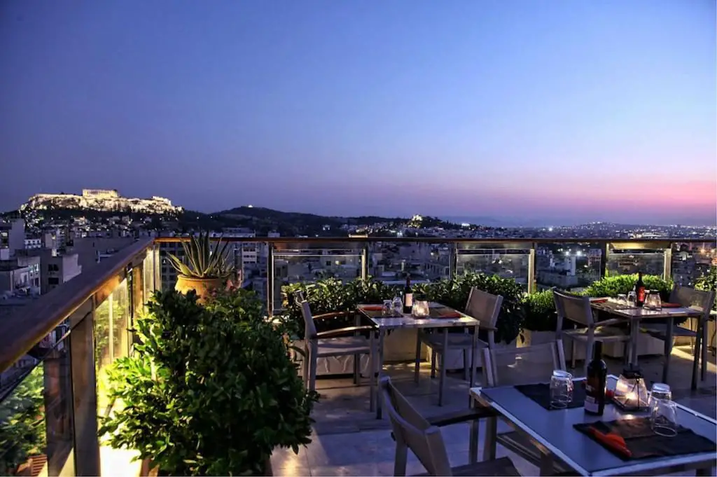 5 hoteluri in Atena. Ce puteti alege pentru a fi aproape de ruinele antice