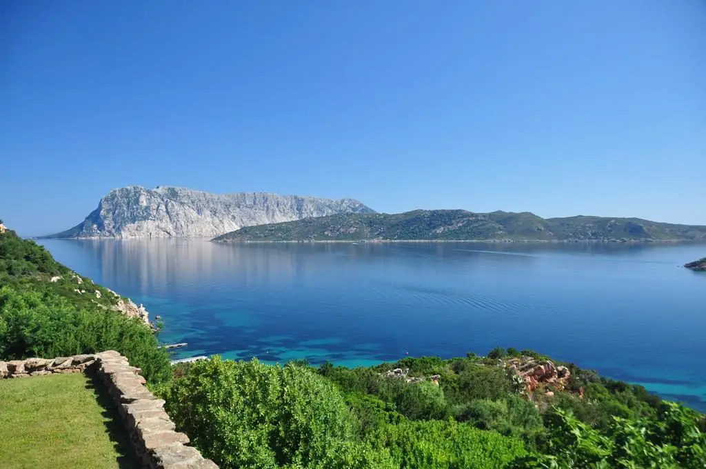 5 hoteluri in Sardinia de Nord. Rezervati cazare intr-una dintre cele mai frumoase zone ale insulei