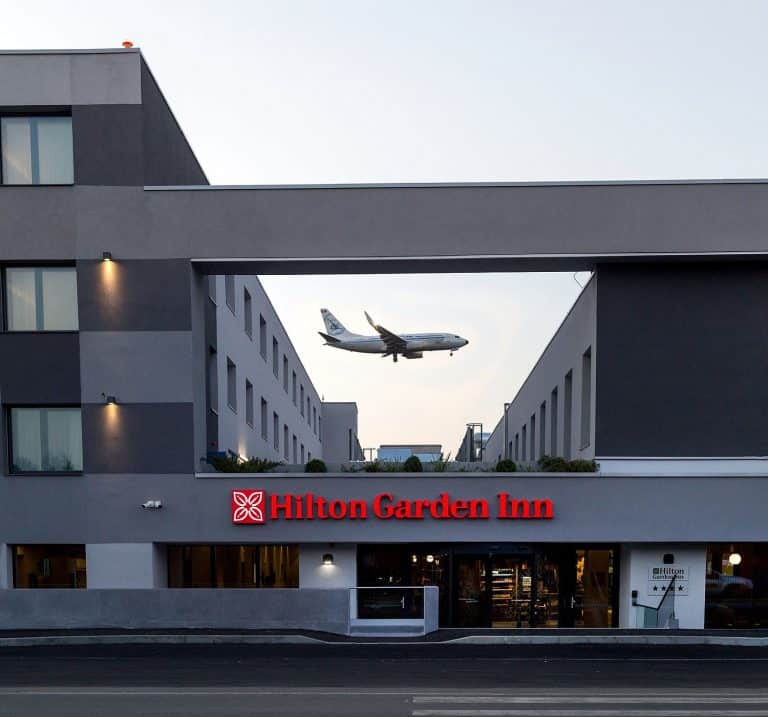 Hilton Garden Inn – primul hotel din Romania integrat intr-un aeroport