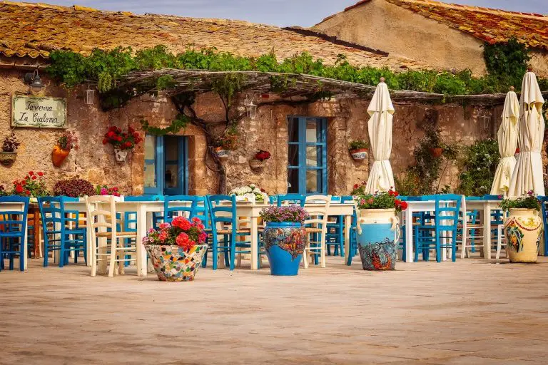 Frumosul oraș din Sicilia în care o casă valorează cât o cafea