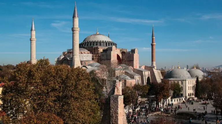 Erdogan magnificul. Cel mai vizitat loc din Turcia devine moschee. Cândva, a fost catedrală ortodoxă și muzeu