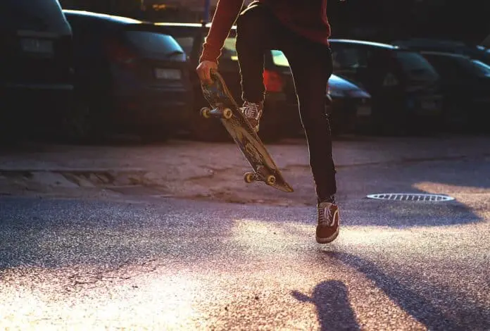 Cele-mai-interesante-10-orase-din-lume-in-care-sa-pleci-cu-skateboardul